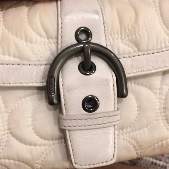 White Coach wristlet - Picture 4 of 4